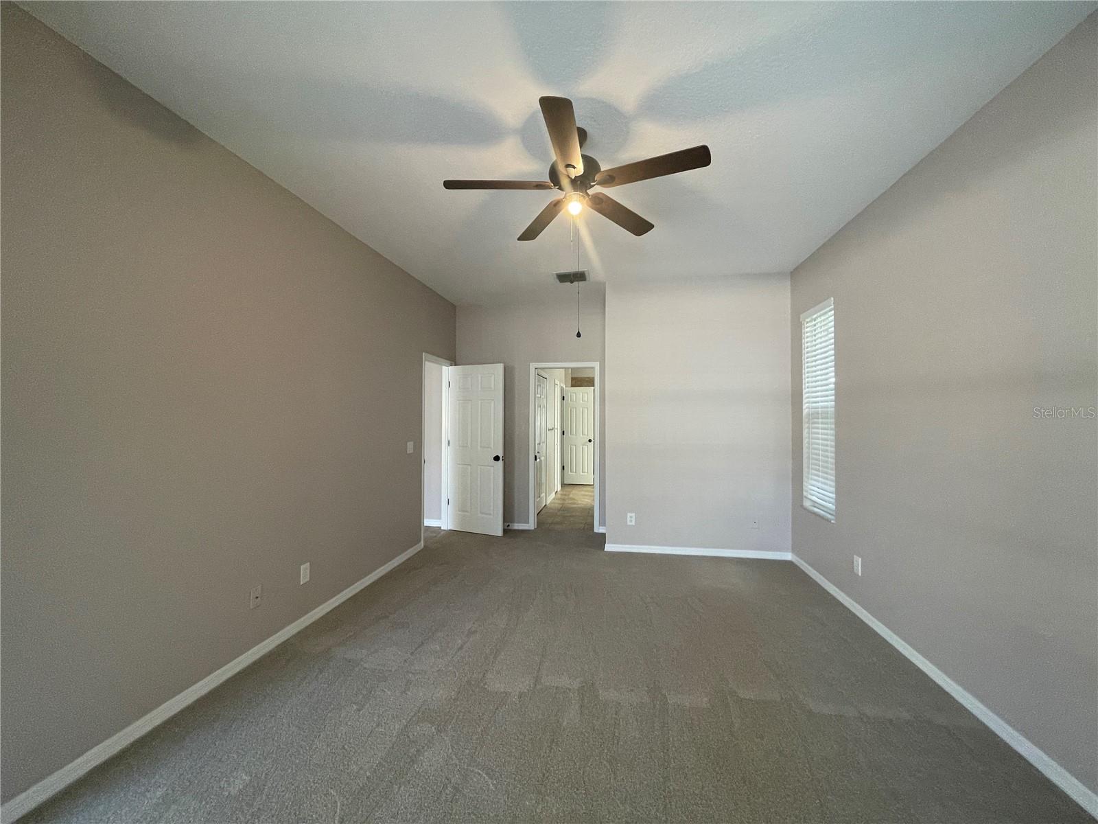 Image 24 of 35 For 17711 Emerald Green Pl