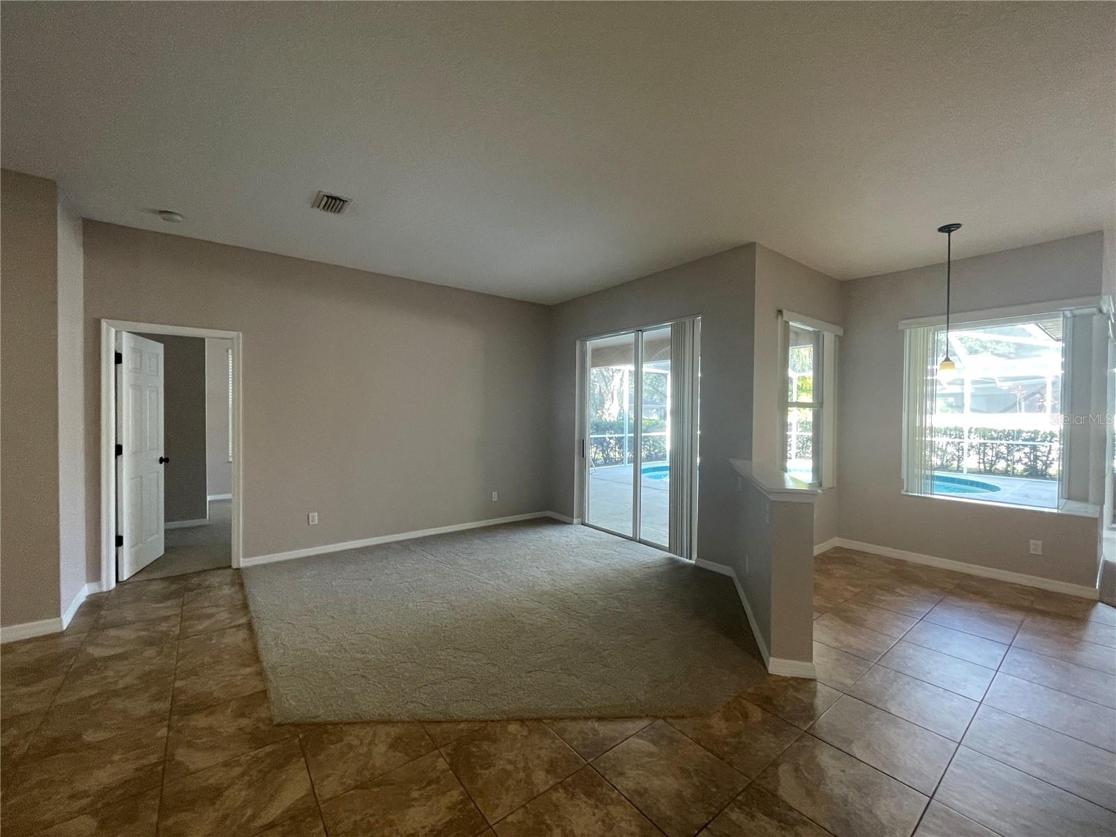 Image 9 of 35 For 17711 Emerald Green Pl