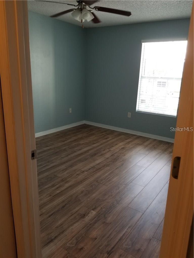 Image 9 of 17 For 803 Lake Haven Square 202