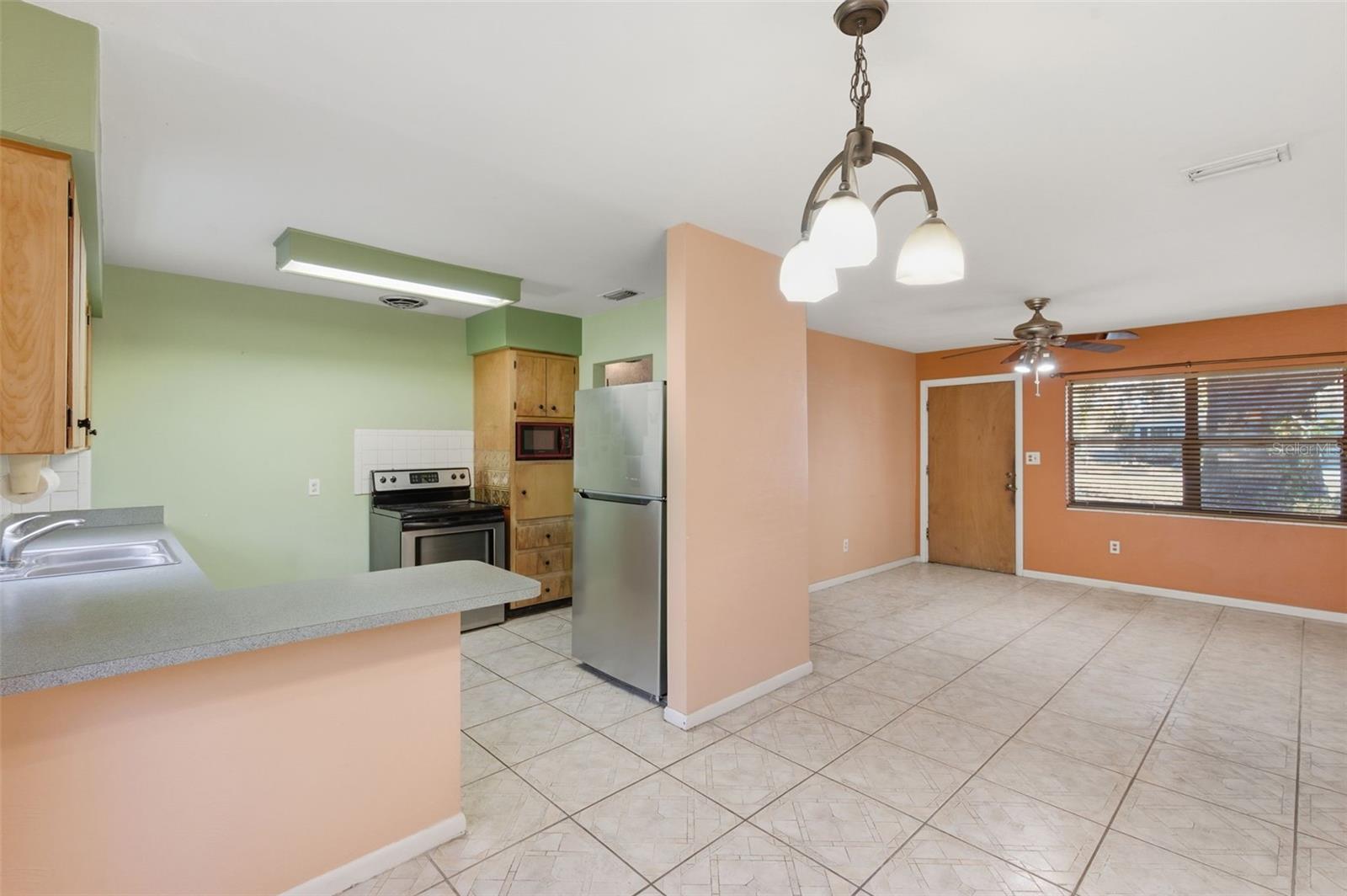 Image 16 of 67 For 1715 Overpar Drive