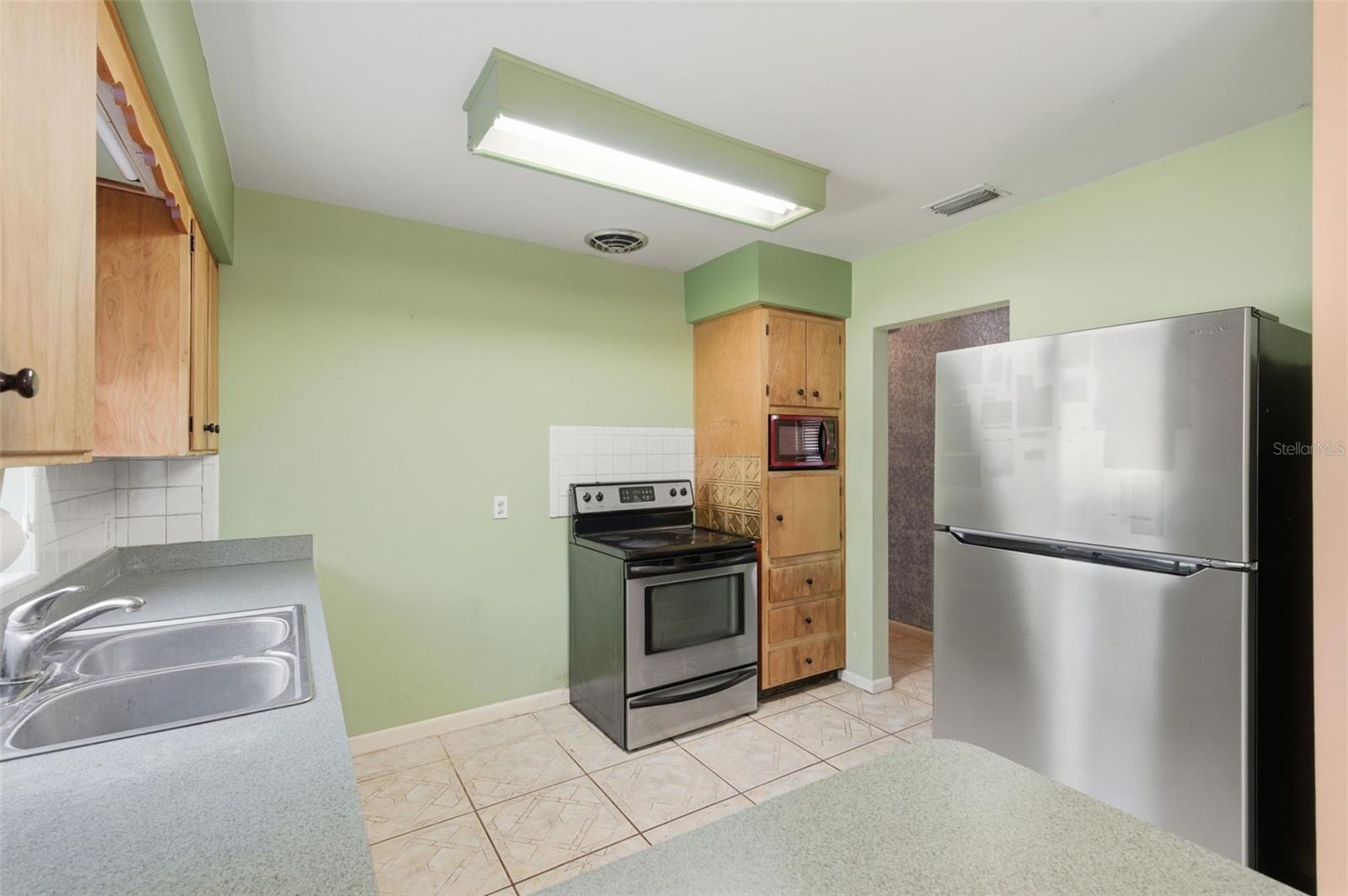 Image 17 of 67 For 1715 Overpar Drive