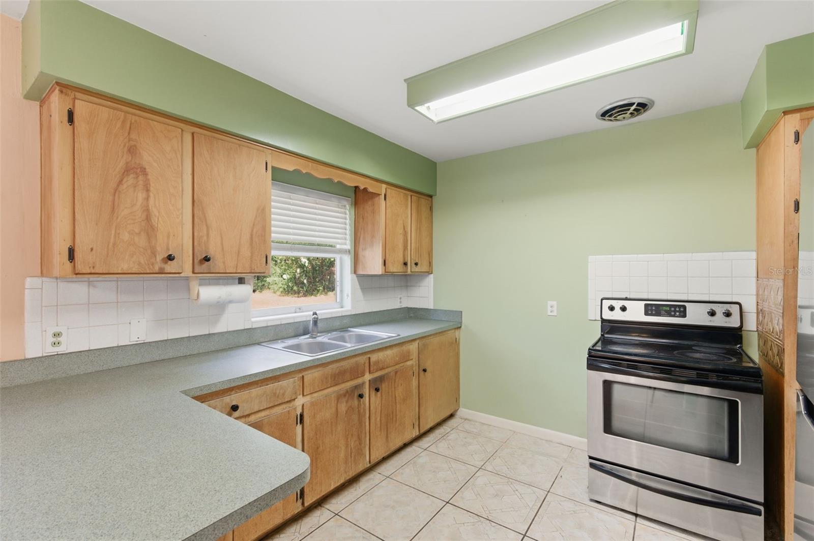 Image 20 of 67 For 1715 Overpar Drive