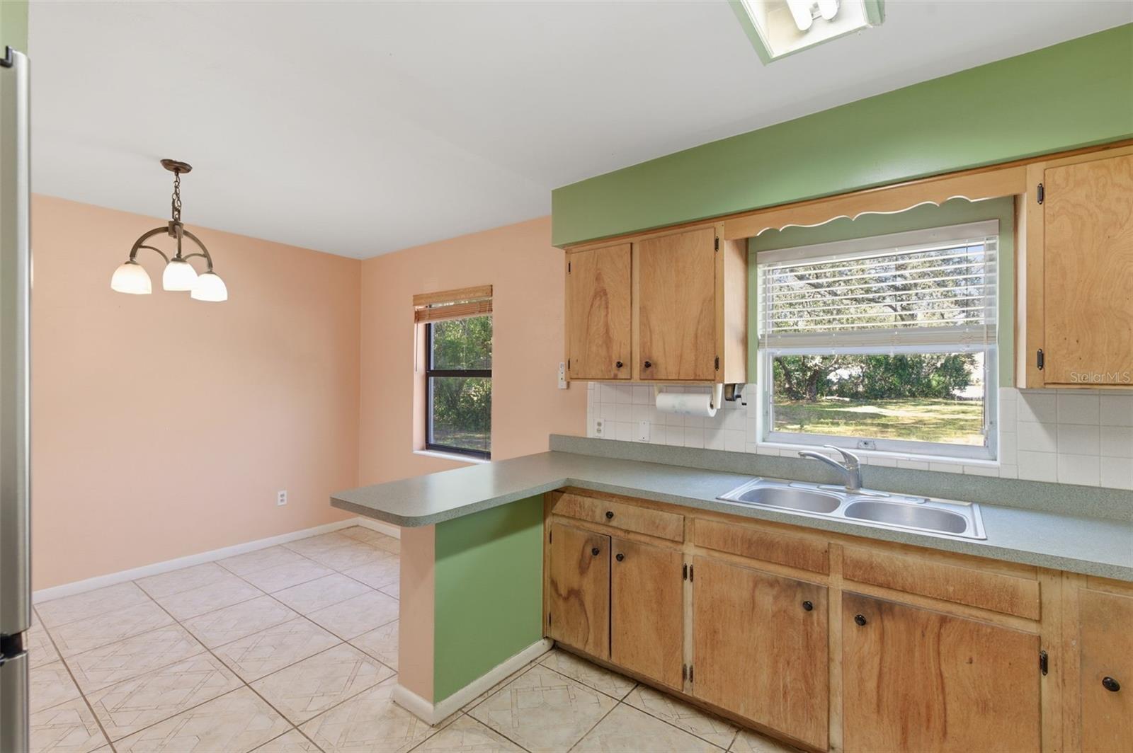 Image 22 of 67 For 1715 Overpar Drive