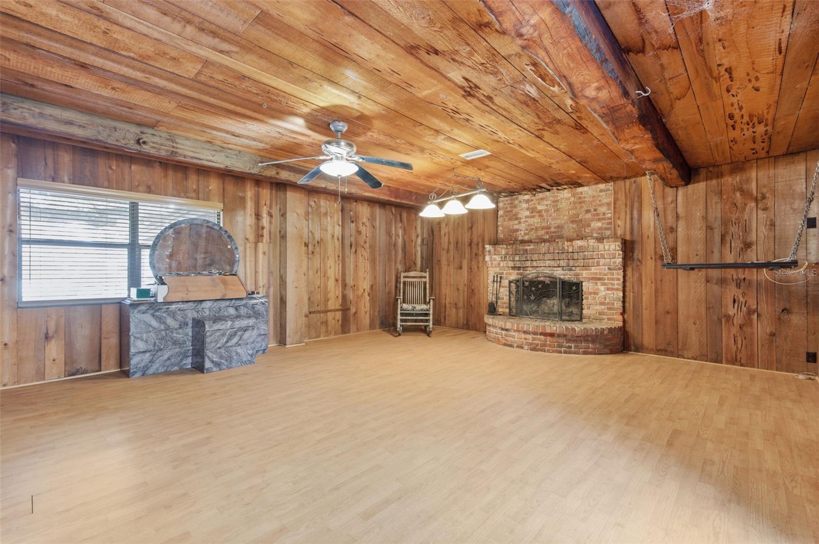 Image 26 of 67 For 1715 Overpar Drive