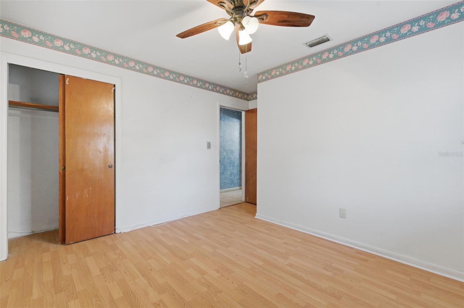 Image 35 of 67 For 1715 Overpar Drive