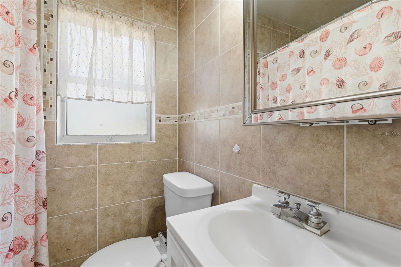 Image 37 of 67 For 1715 Overpar Drive