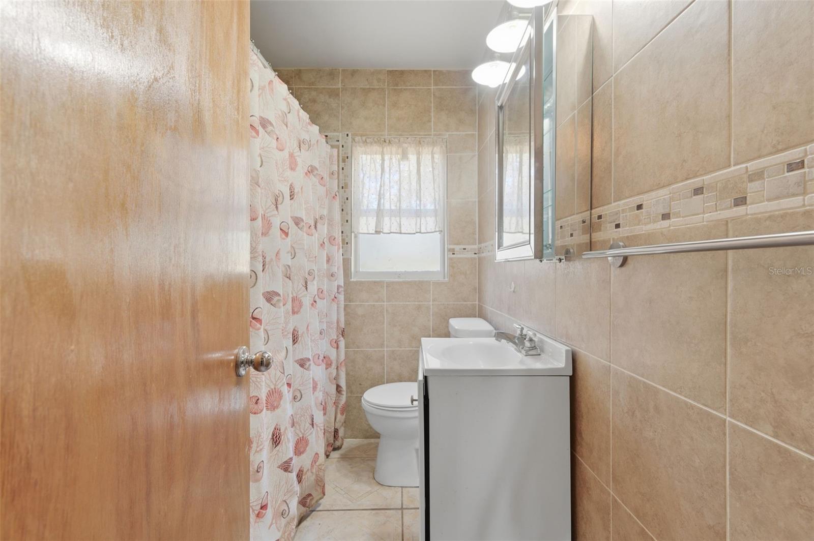 Image 38 of 67 For 1715 Overpar Drive