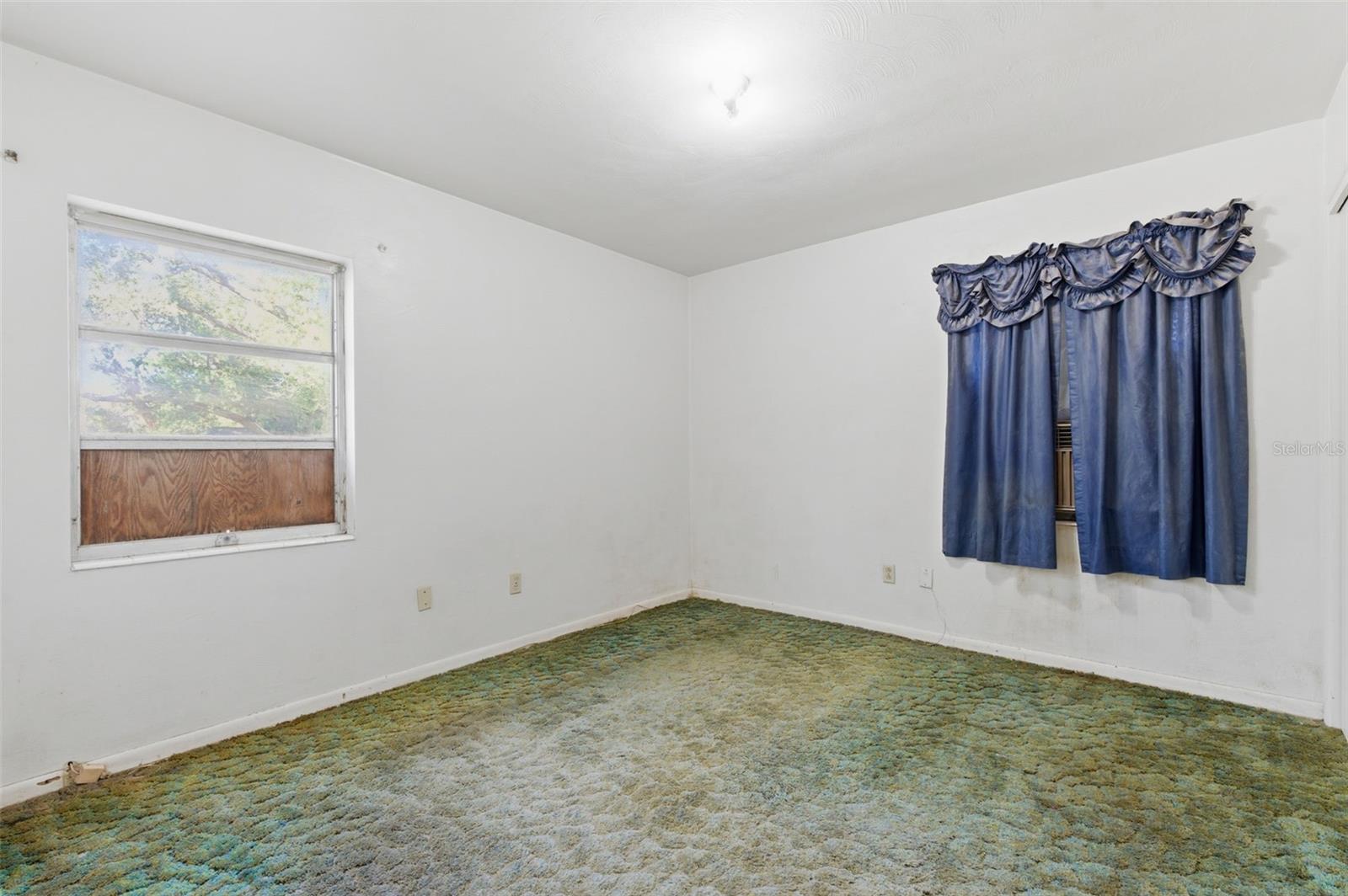 Image 39 of 67 For 1715 Overpar Drive