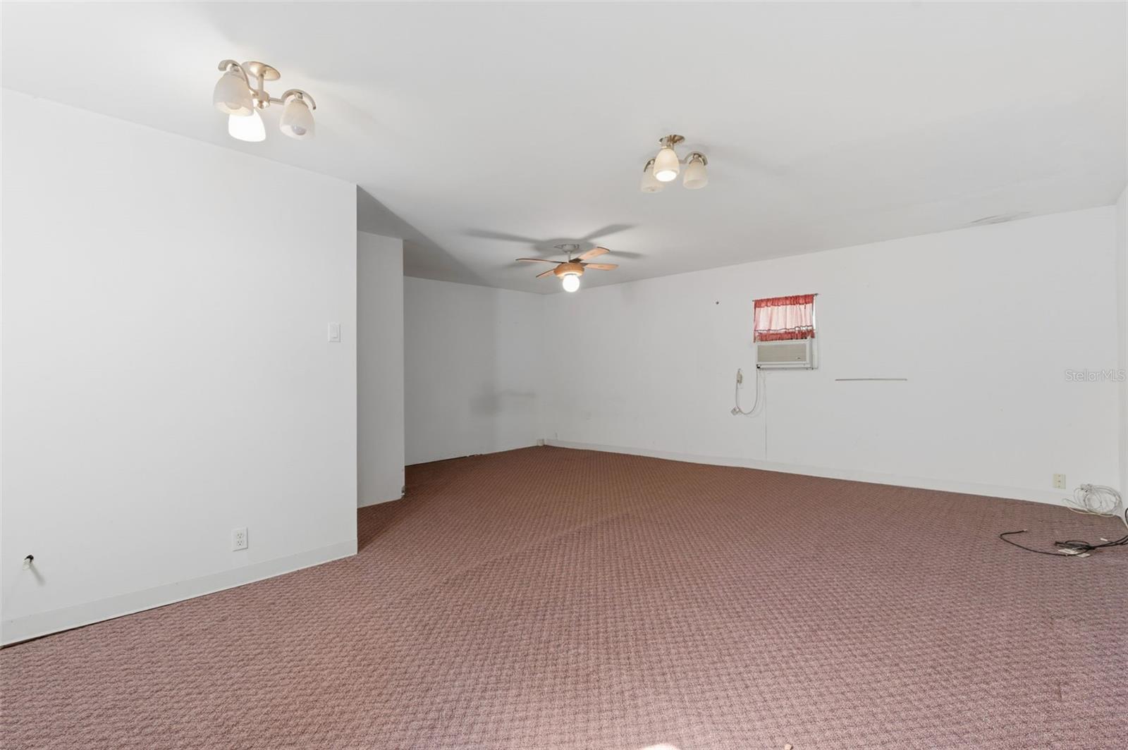 Image 44 of 67 For 1715 Overpar Drive