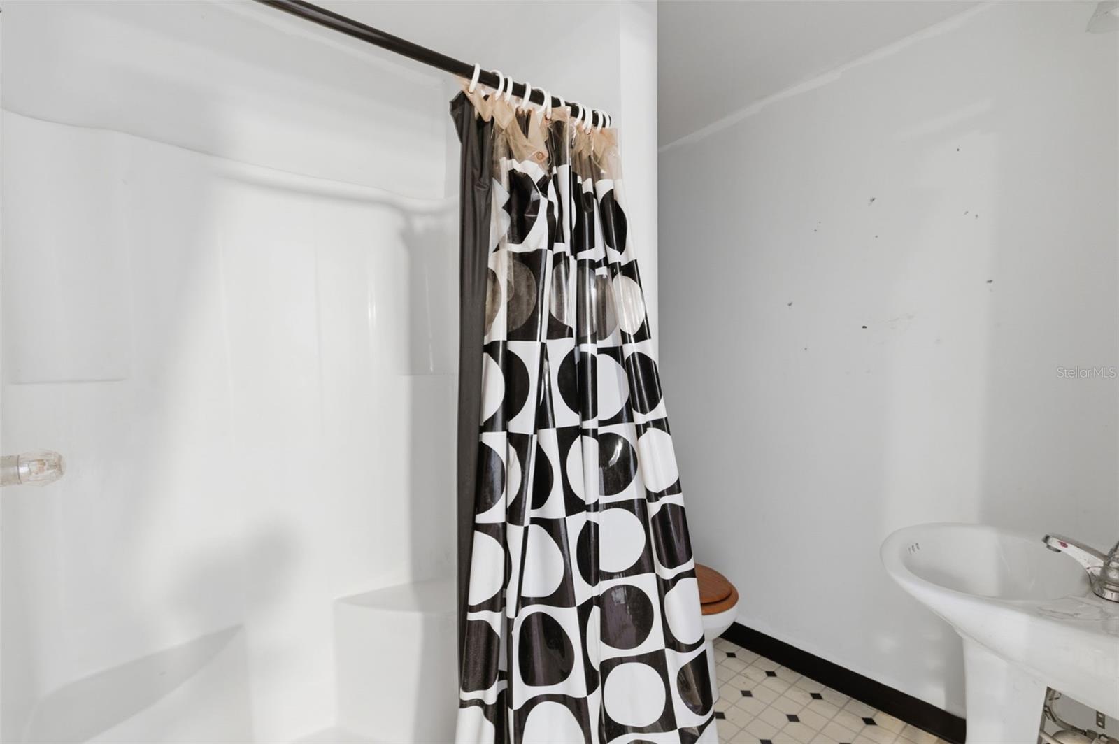 Image 51 of 67 For 1715 Overpar Drive