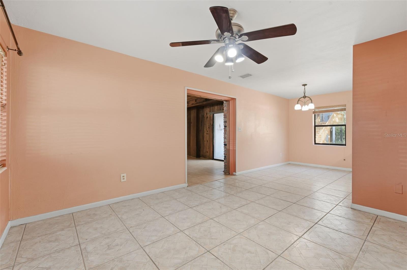 Image 9 of 67 For 1715 Overpar Drive