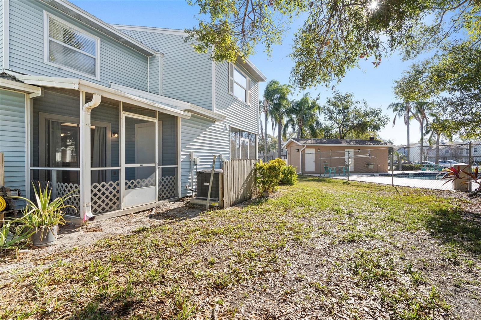 Image 21 of 25 For 8704 Liberty Place