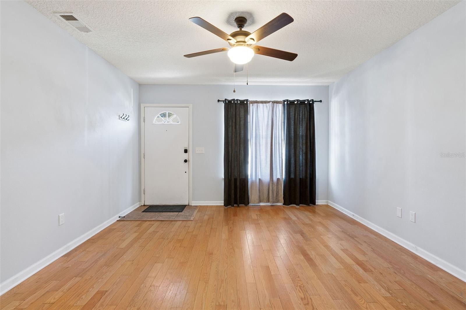 Image 4 of 25 For 8704 Liberty Place