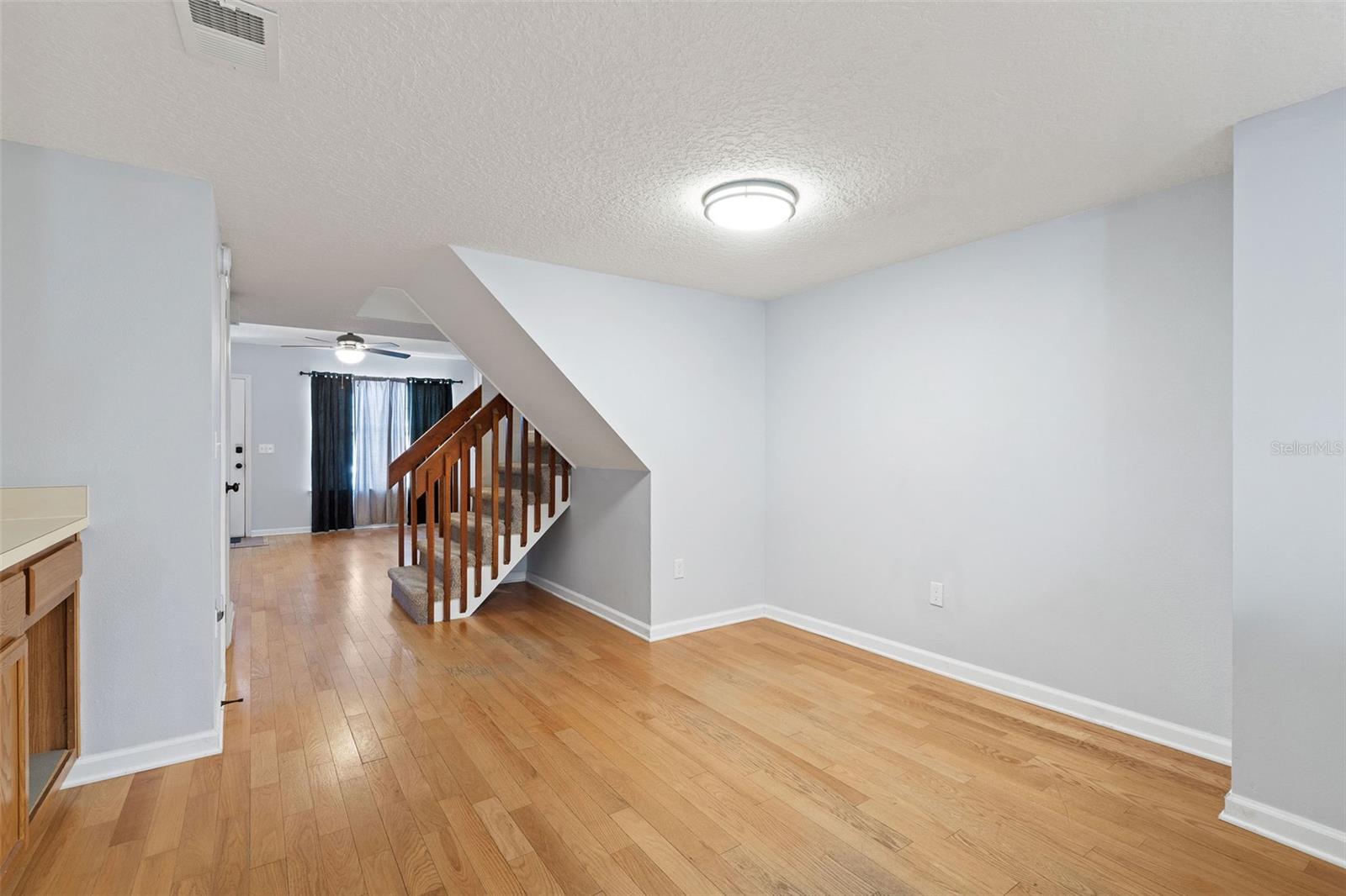 Image 5 of 25 For 8704 Liberty Place