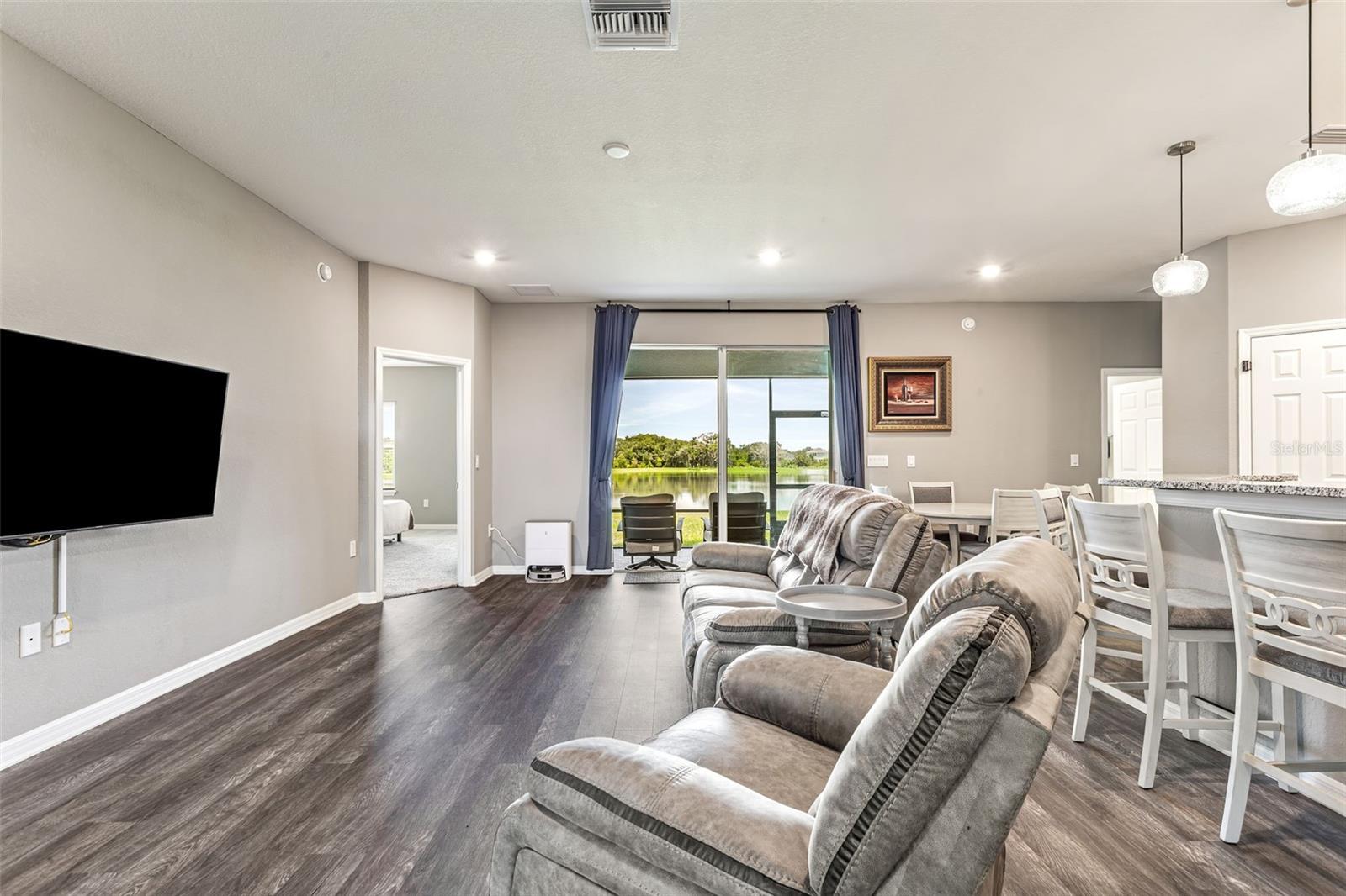 Image 7 of 28 For 16120 67th Court E