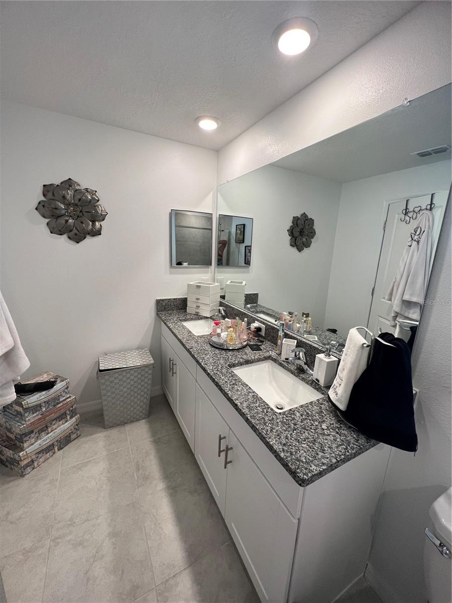 Image 7 of 13 For 5131 Forum Boulevard