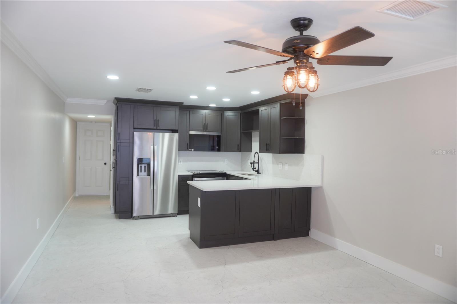 Image 8 of 27 For 8535 Blind Pass Drive 203