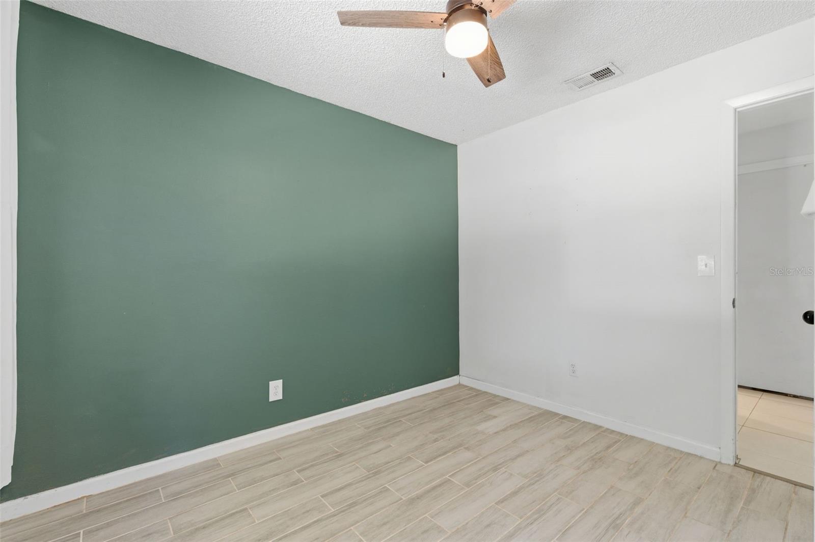 Image 11 of 38 For 821 Pine Street