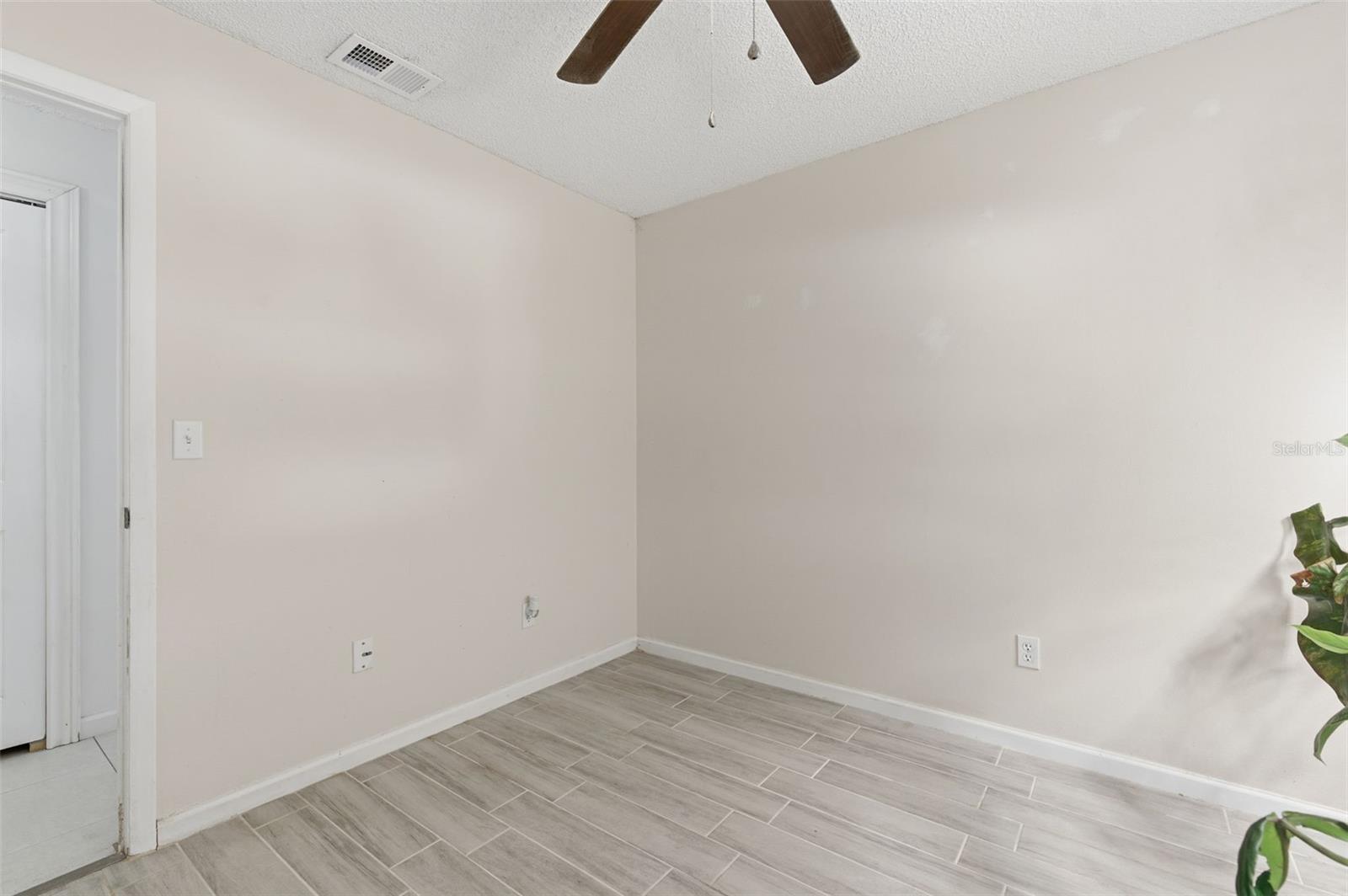 Image 13 of 38 For 821 Pine Street