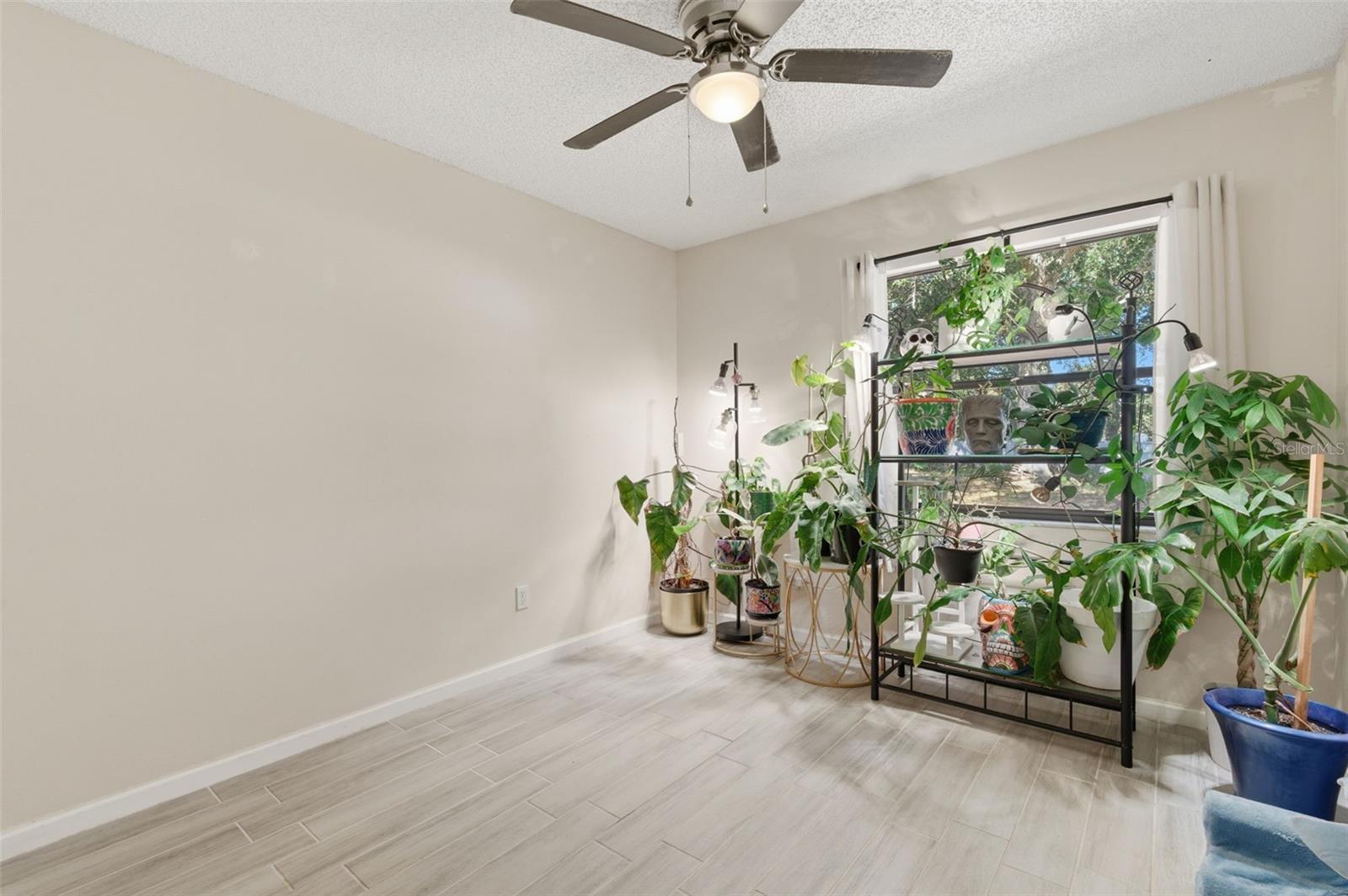 Image 15 of 38 For 821 Pine Street