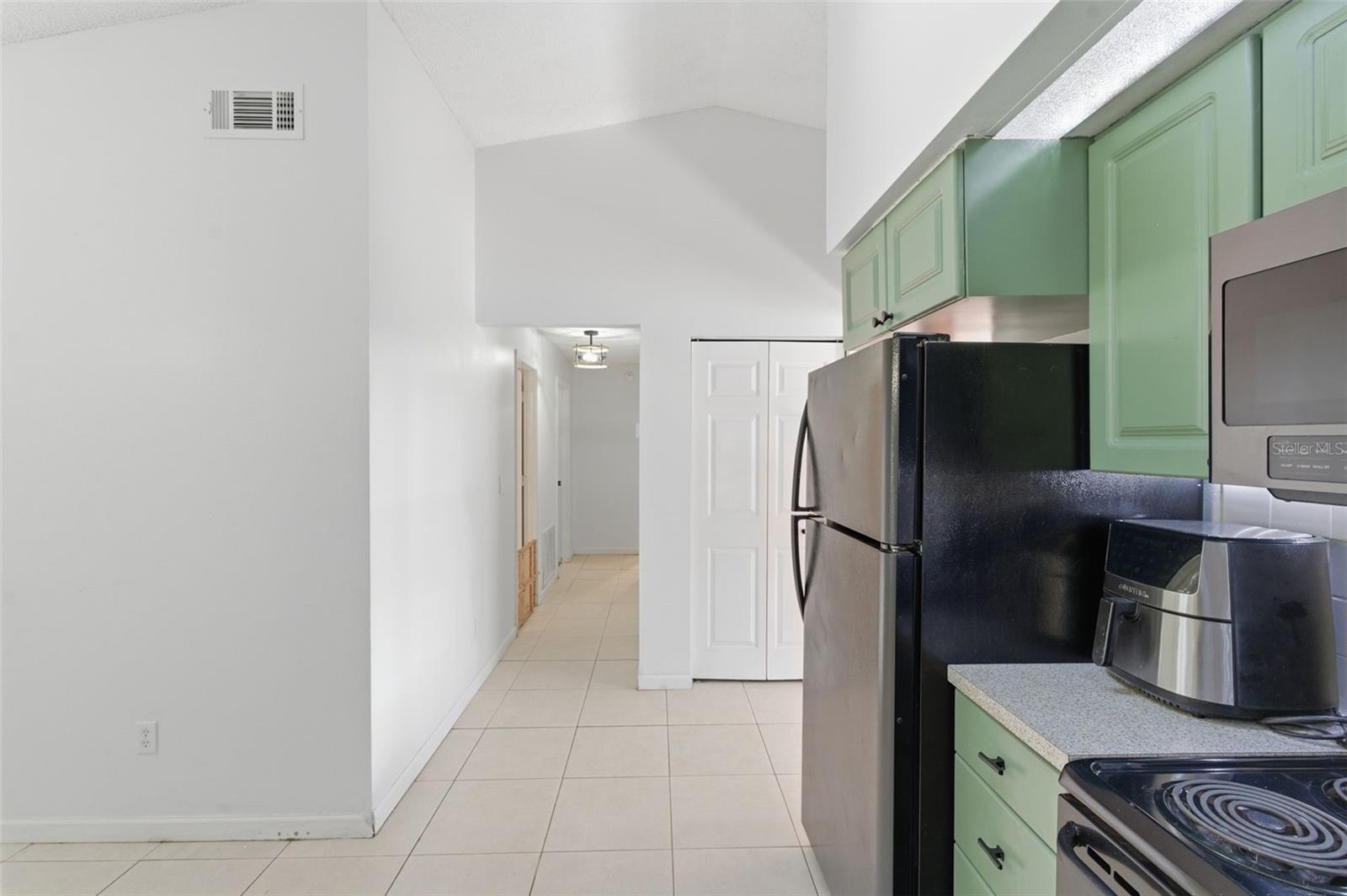 Image 19 of 38 For 821 Pine Street