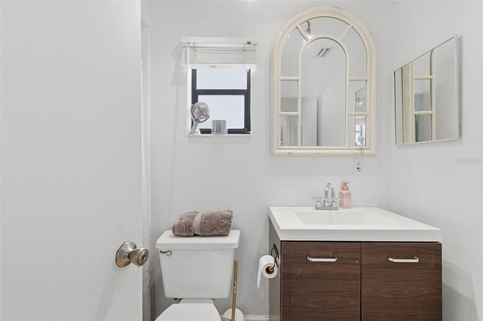 Image 25 of 38 For 821 Pine Street