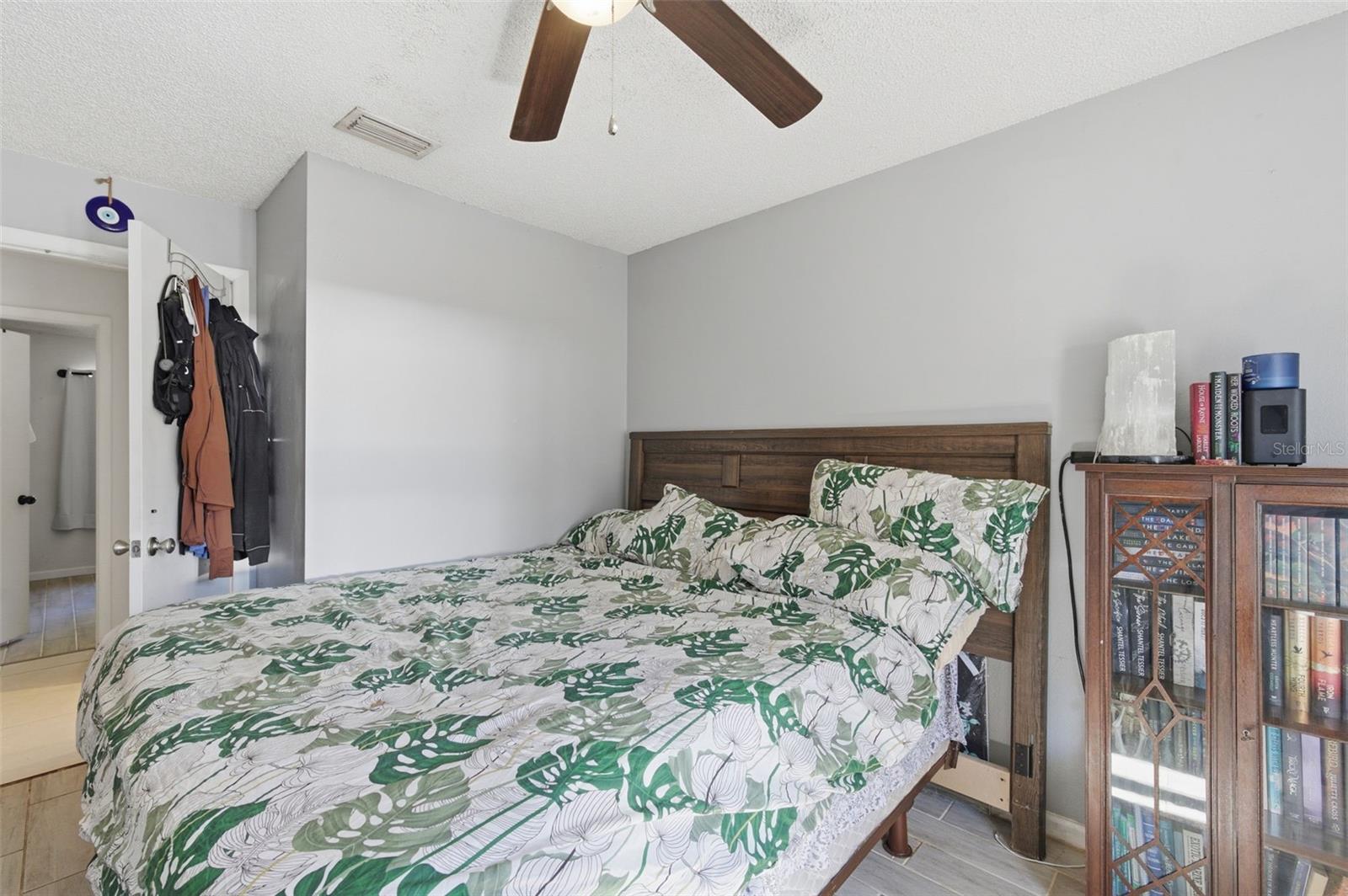 Image 27 of 38 For 821 Pine Street