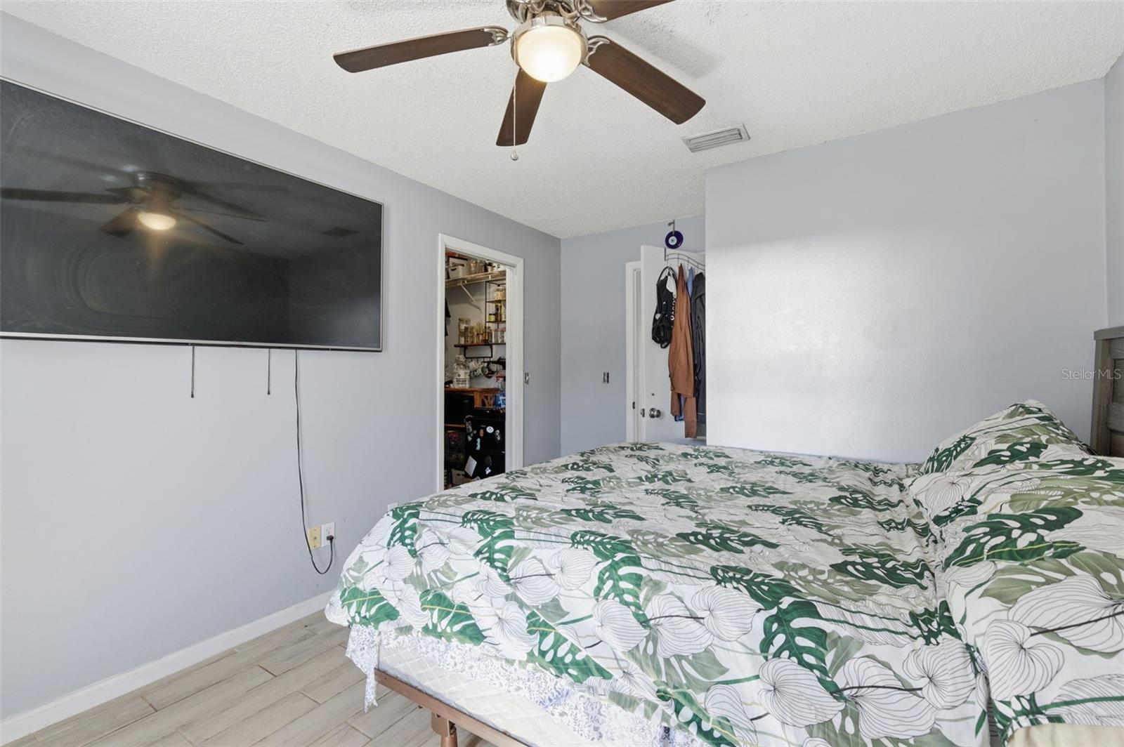 Image 28 of 38 For 821 Pine Street