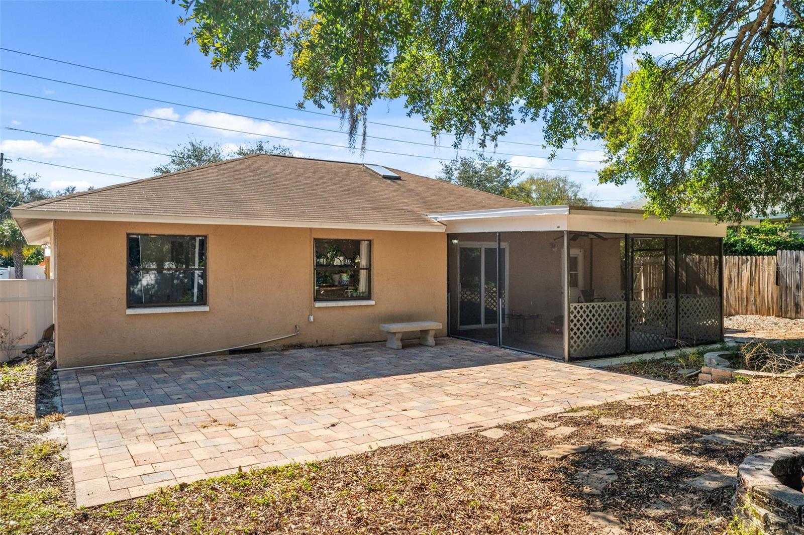 Image 32 of 38 For 821 Pine Street