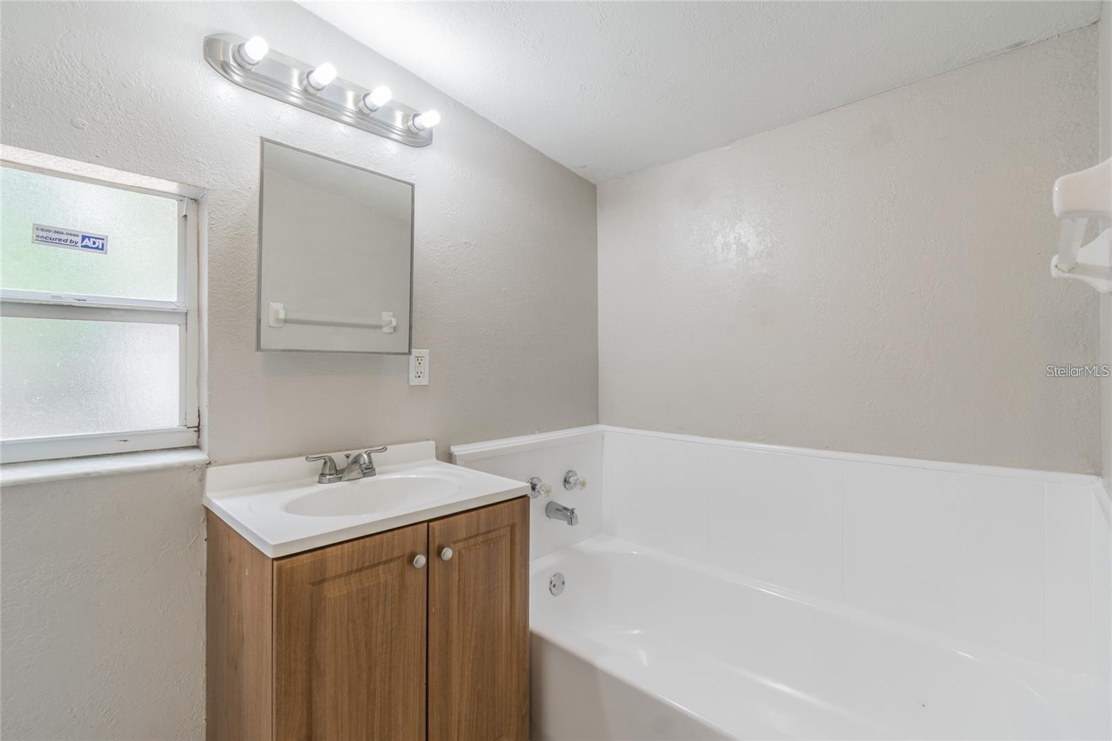 Image 16 of 35 For 1911 Saint Conrad Street