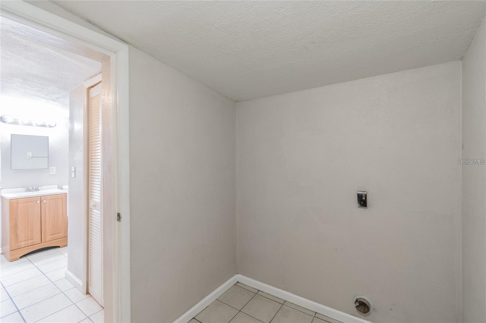 Image 27 of 35 For 1911 Saint Conrad Street