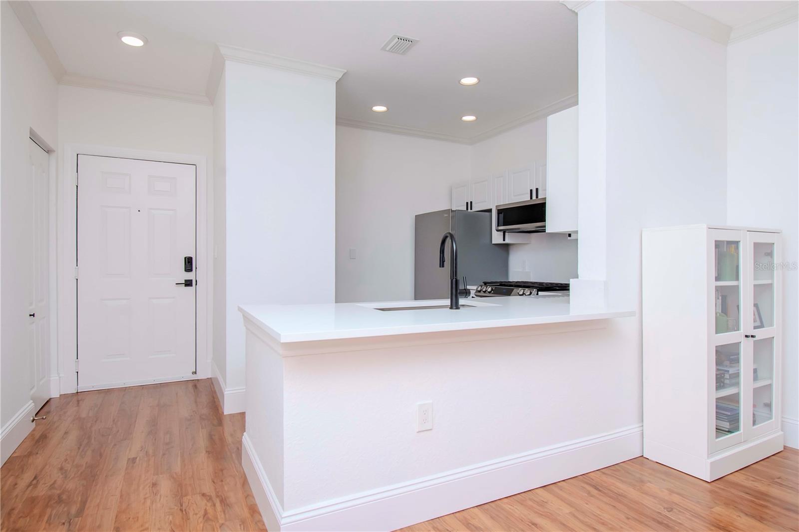 Image 13 of 45 For 2732 Via Murano  524