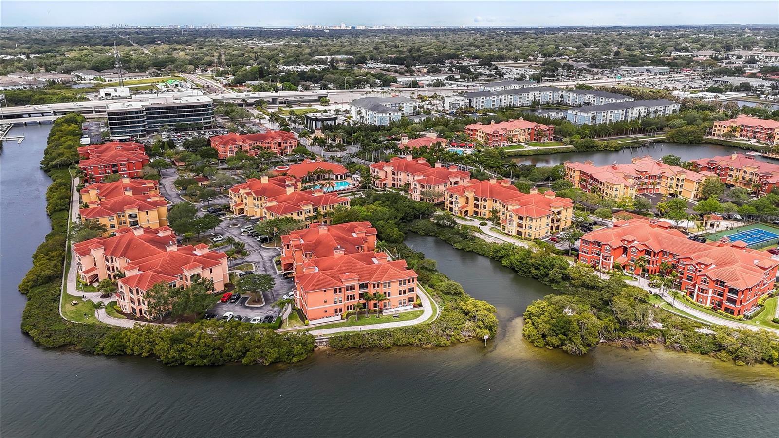 Image 40 of 45 For 2732 Via Murano  524