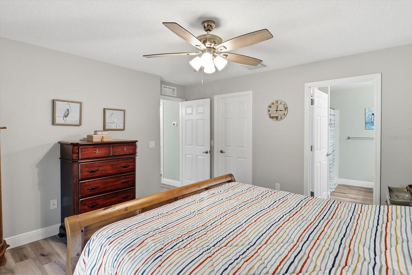 Image 27 of 46 For 8776 Athens Drive