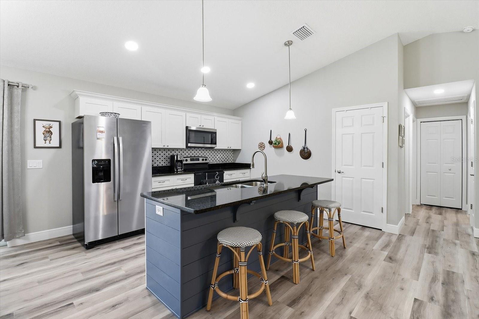 Image 4 of 46 For 8776 Athens Drive