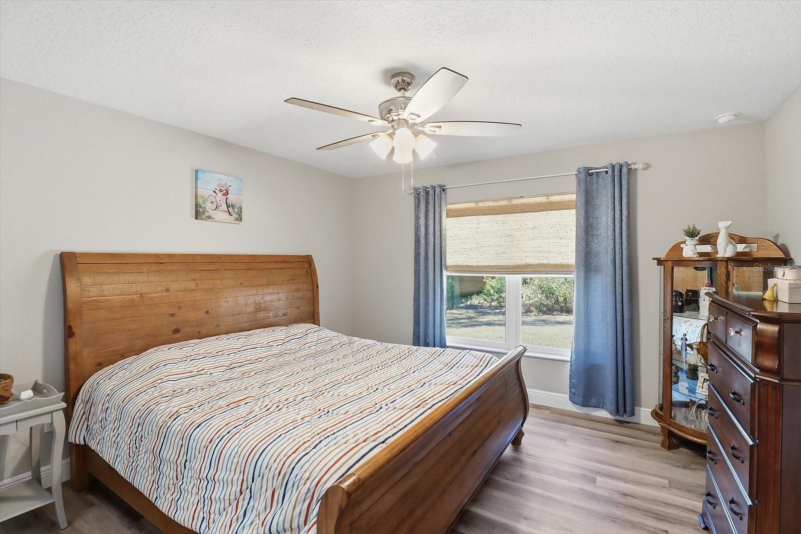 Image 5 of 46 For 8776 Athens Drive