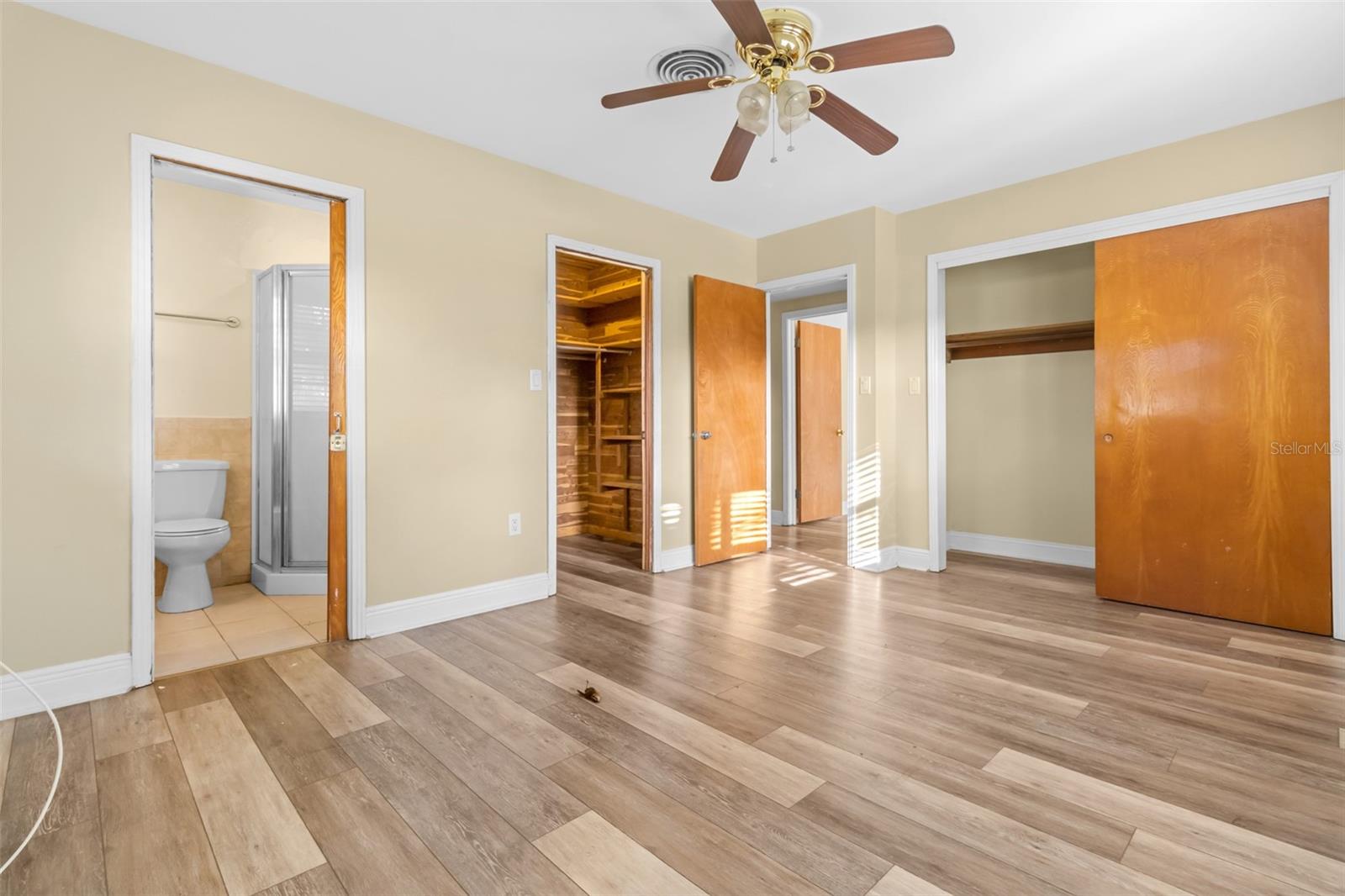 Image 21 of 30 For 24242 Cortez Boulevard