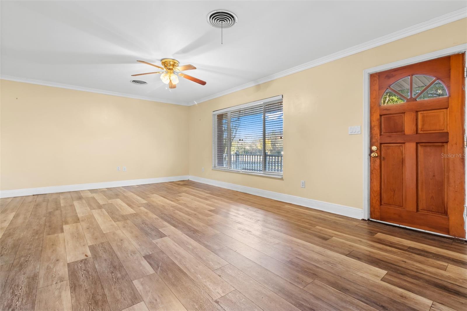 Image 6 of 30 For 24242 Cortez Boulevard