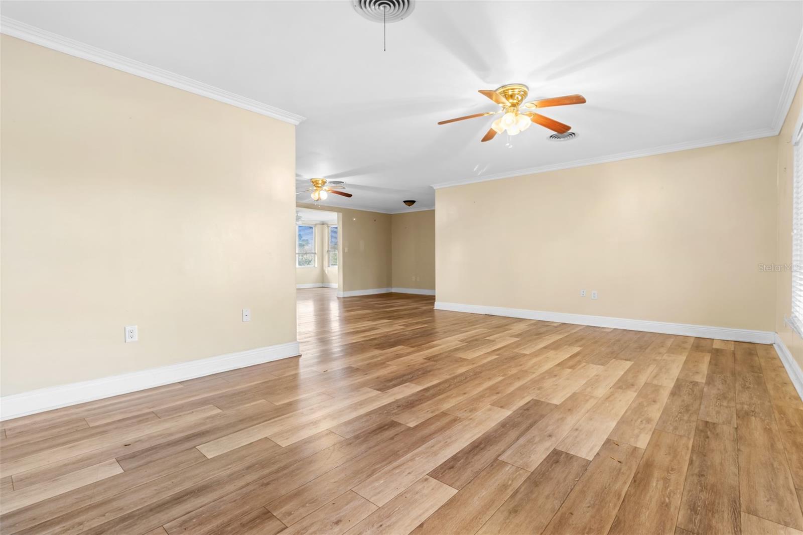 Image 7 of 30 For 24242 Cortez Boulevard