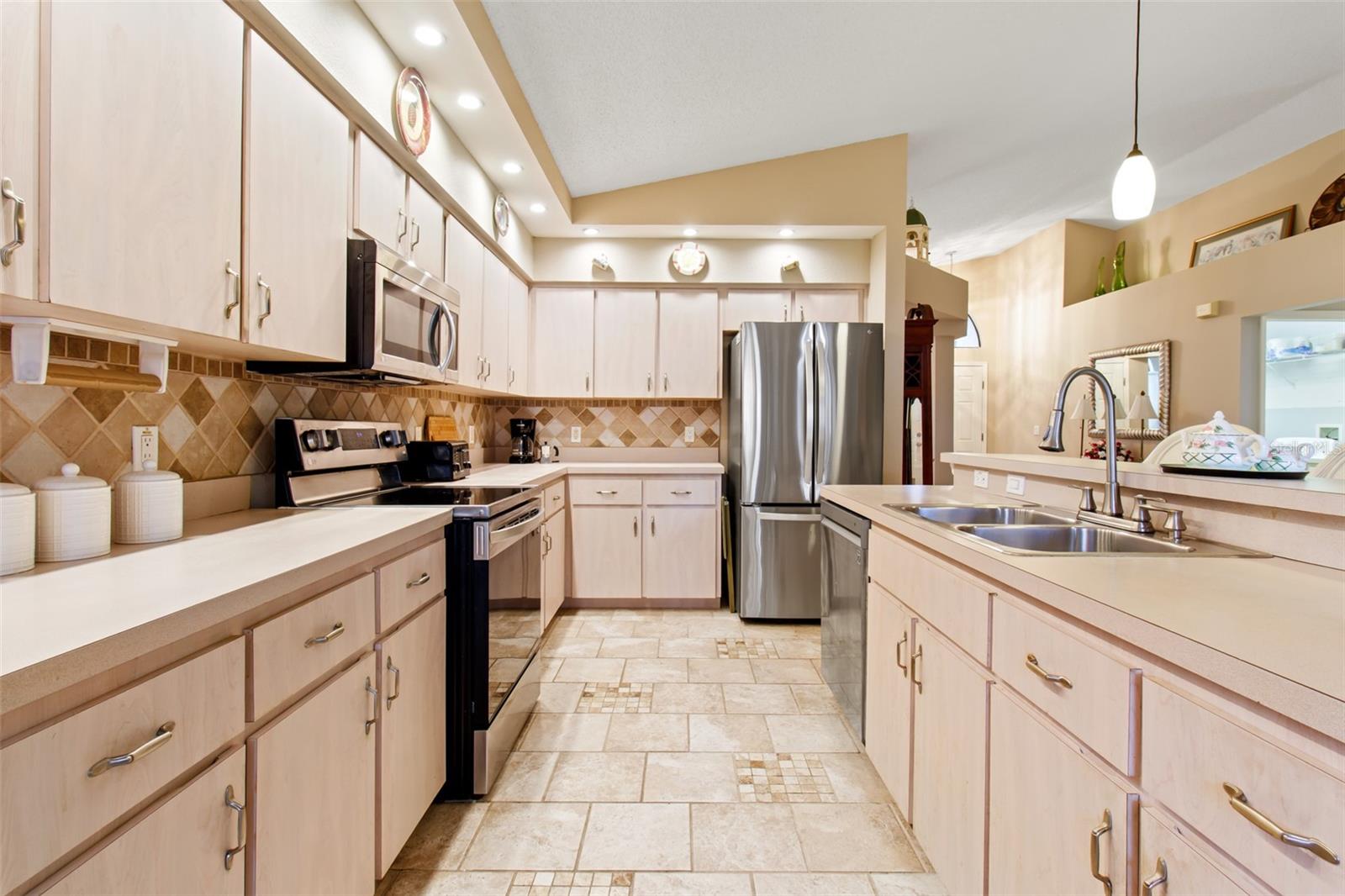 Image 11 of 28 For 11264 Copley Court