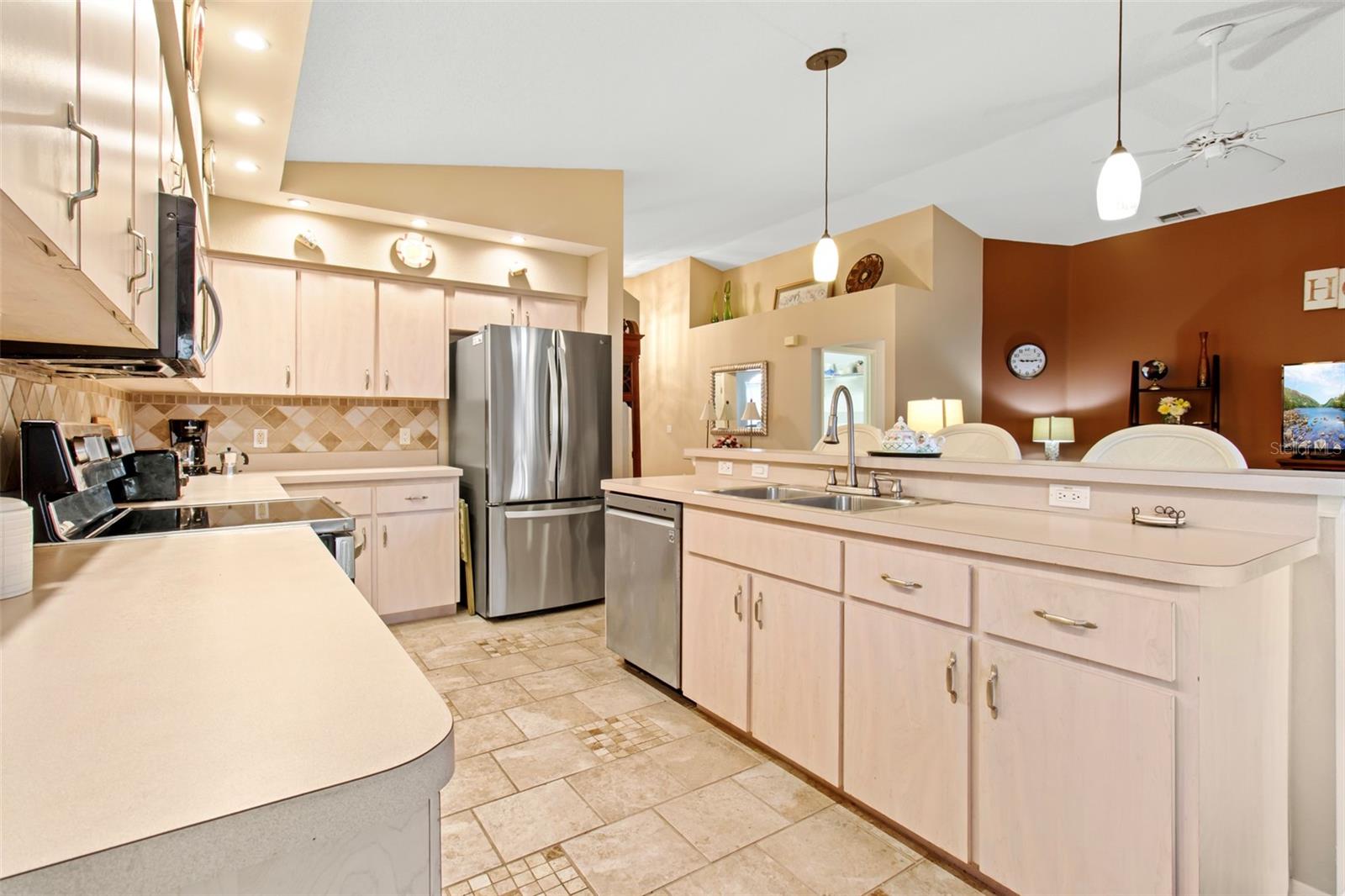 Image 12 of 28 For 11264 Copley Court