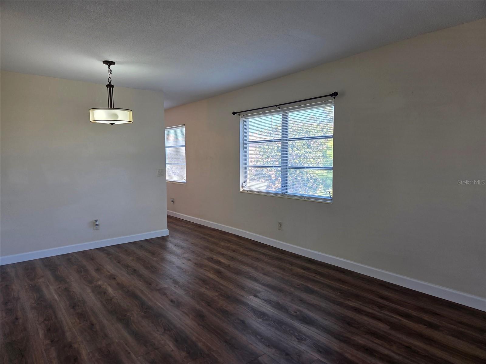 Image 10 of 30 For 2448 Columbia Drive 72