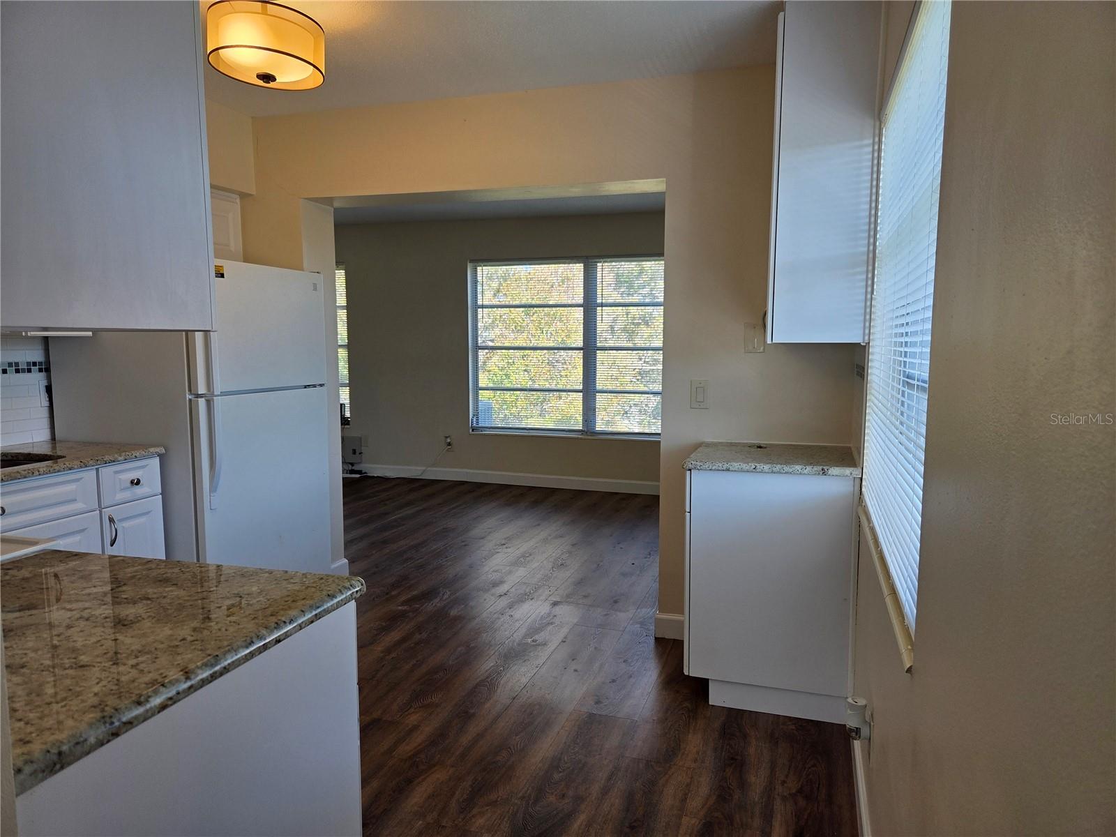 Image 14 of 30 For 2448 Columbia Drive 72