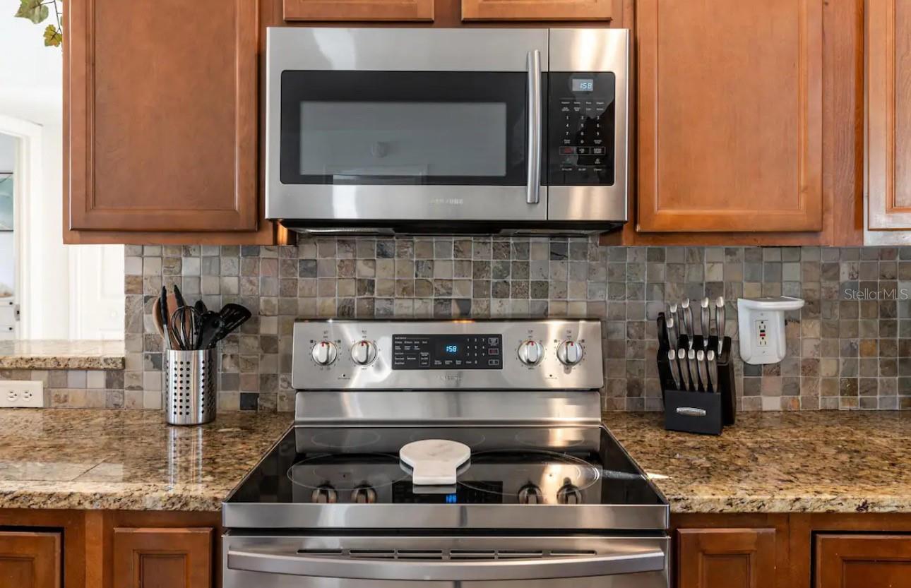 Image 10 of 32 For 6650 4th Avenue N