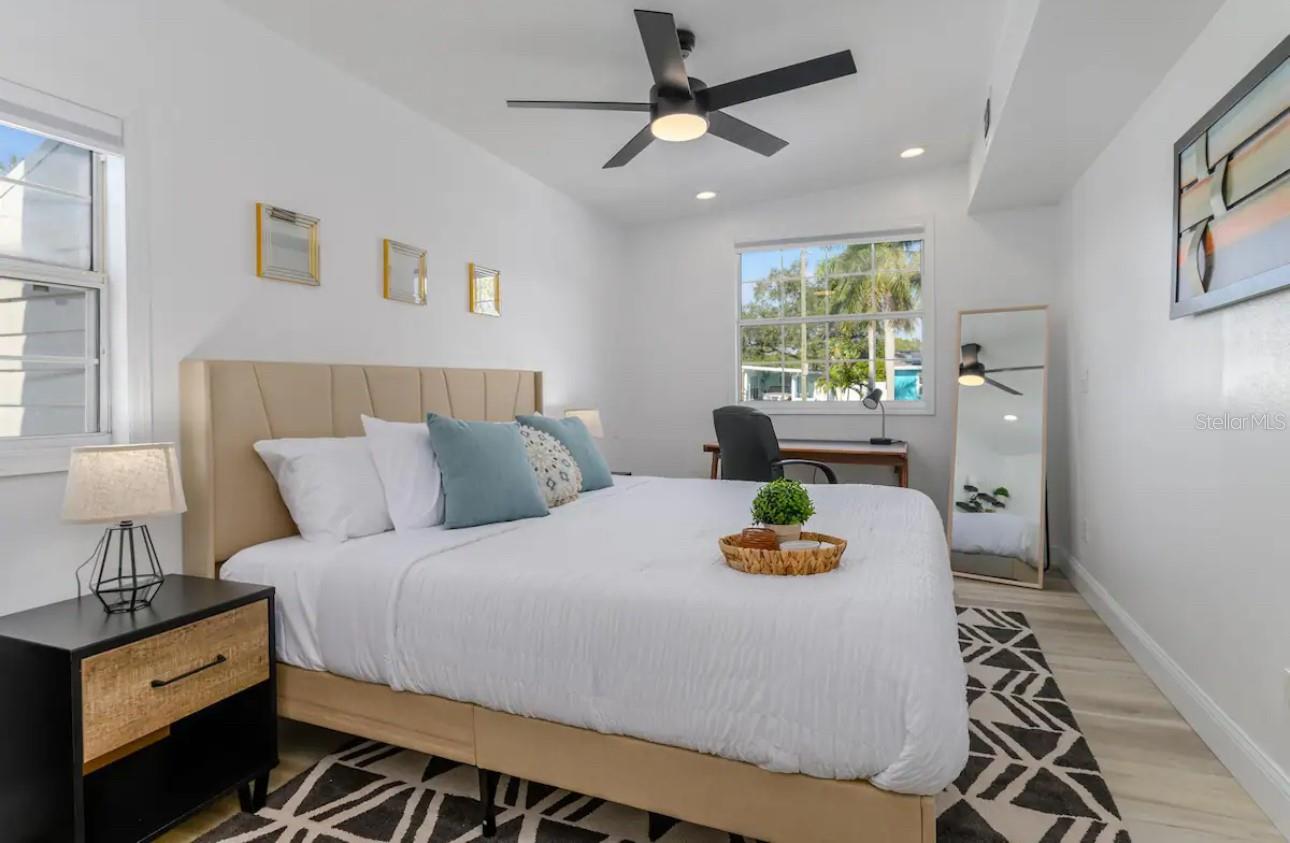 Image 15 of 32 For 6650 4th Avenue N