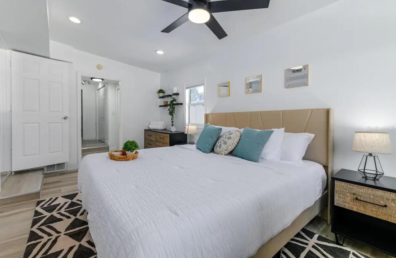 Image 16 of 32 For 6650 4th Avenue N