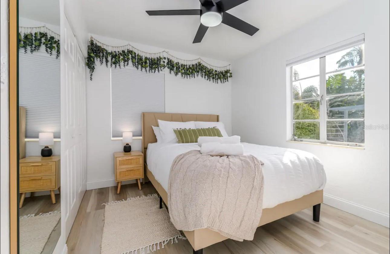 Image 20 of 32 For 6650 4th Avenue N