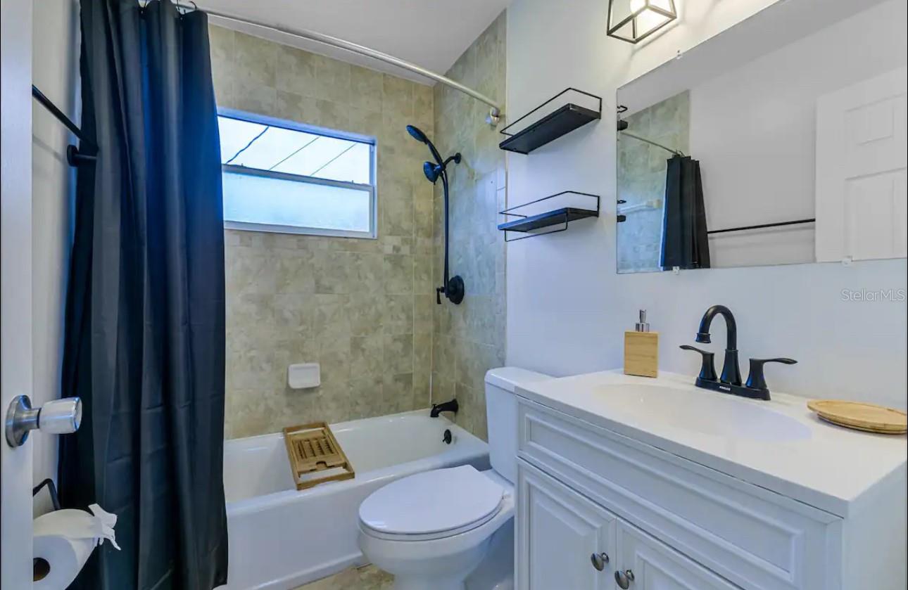 Image 22 of 32 For 6650 4th Avenue N