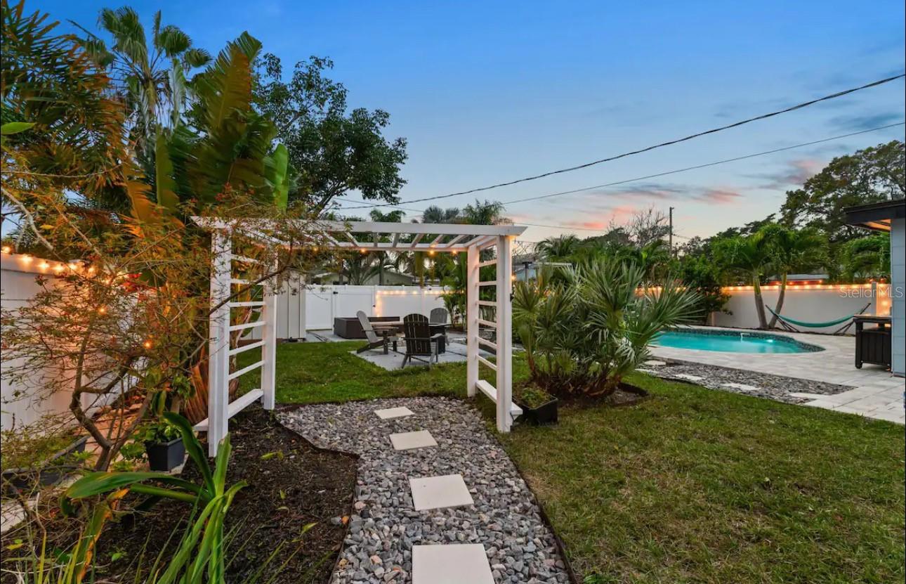 Image 29 of 32 For 6650 4th Avenue N