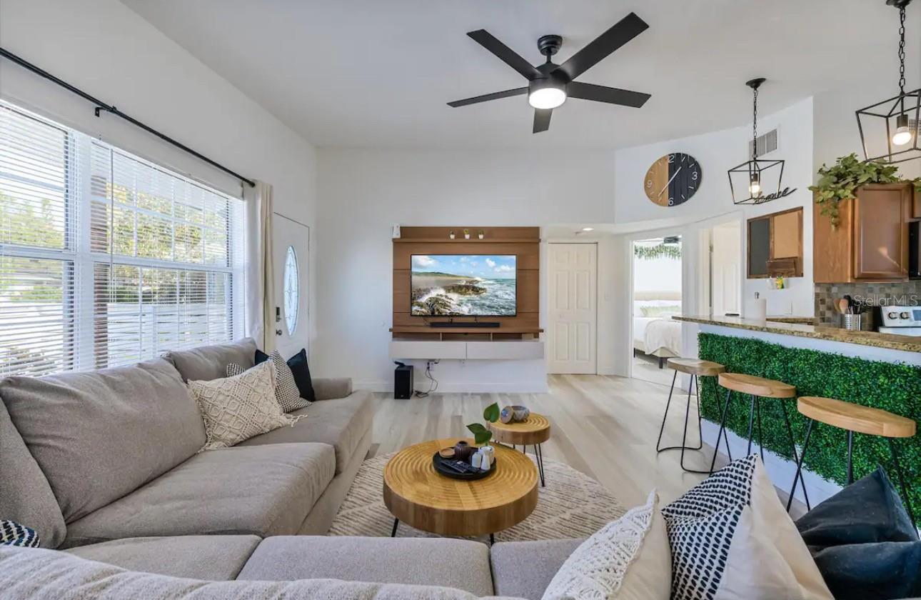 Image 6 of 32 For 6650 4th Avenue N